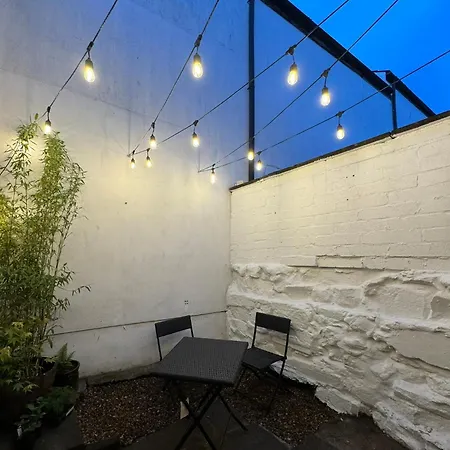 The Burrow, Gateway To The Lakes