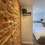 The Burrow, Gateway To The Lakes Tatil Evi